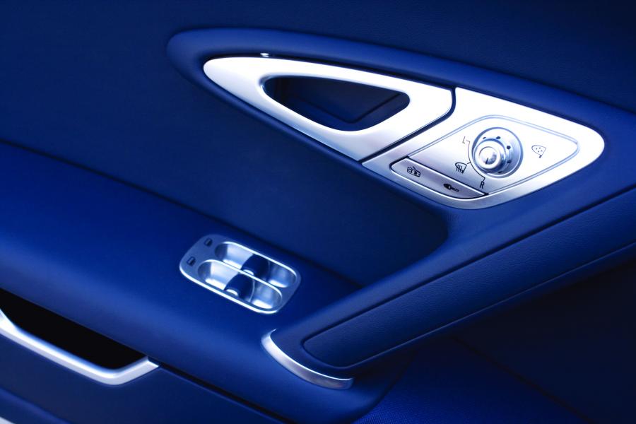  Bugatti Veyron 16.4 Centenaire 2009 года  (фото 59 из 130)